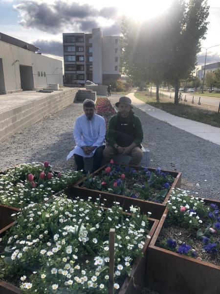 CMC President with GMMCGG chair at our tulips garden.